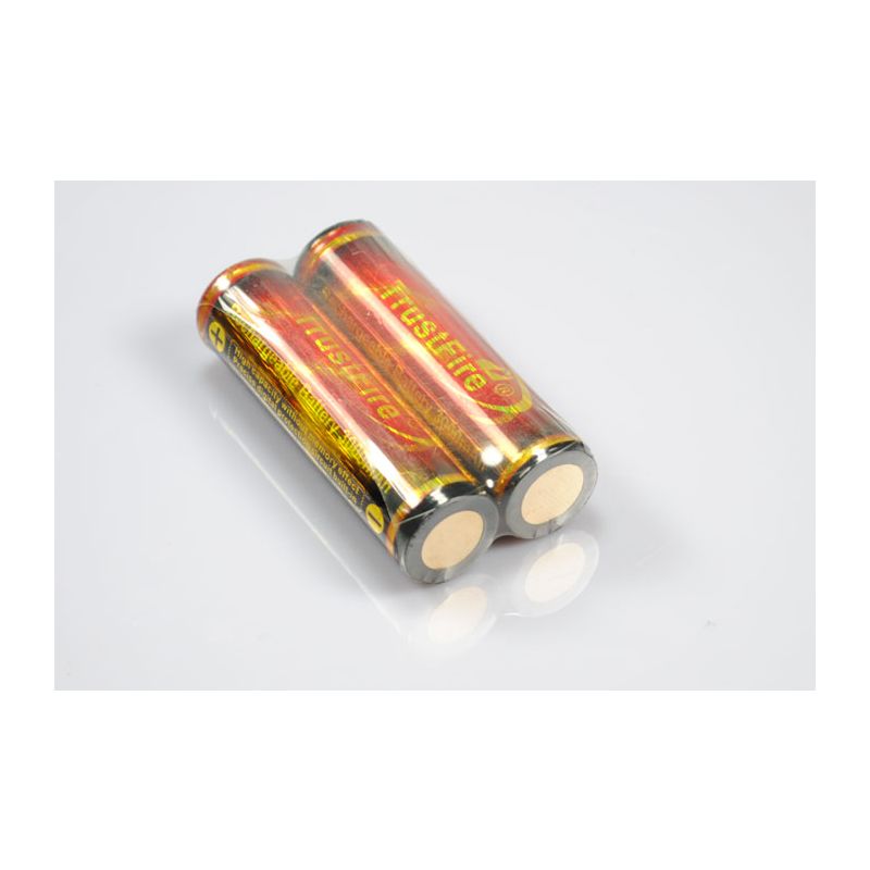 TrustFire 18650 Batteria Ricaricabile Li-ion 3000mAh con PCB Sicurezza Dispositivi Elevata Capacità Perfetta per Temperature Estreme e Performance Sostenibilità Eco-friendly
