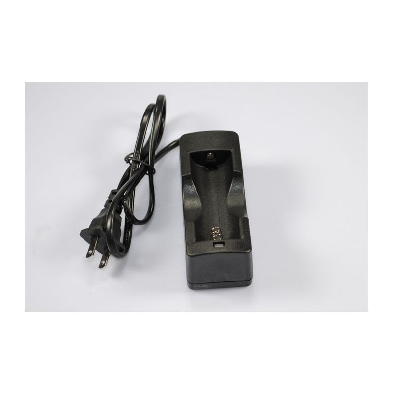 Caricabatterie UltraFire per Batteria Ricaricabile 26650 Litio Design Compatto Sicurezza Avanzata con Protezione Sovraccarico e Surriscaldamento Compatibile e Prezzo Accessibile per Viaggi