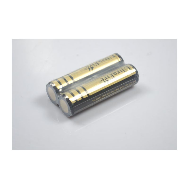 ULTRAFIRE BRC 18650 4000mAh batteria ricaricabile alta capacità per torce elettriche e dispositivi portatili design compatto protezione sovraccarico nuove condizioni prezzo accessibile