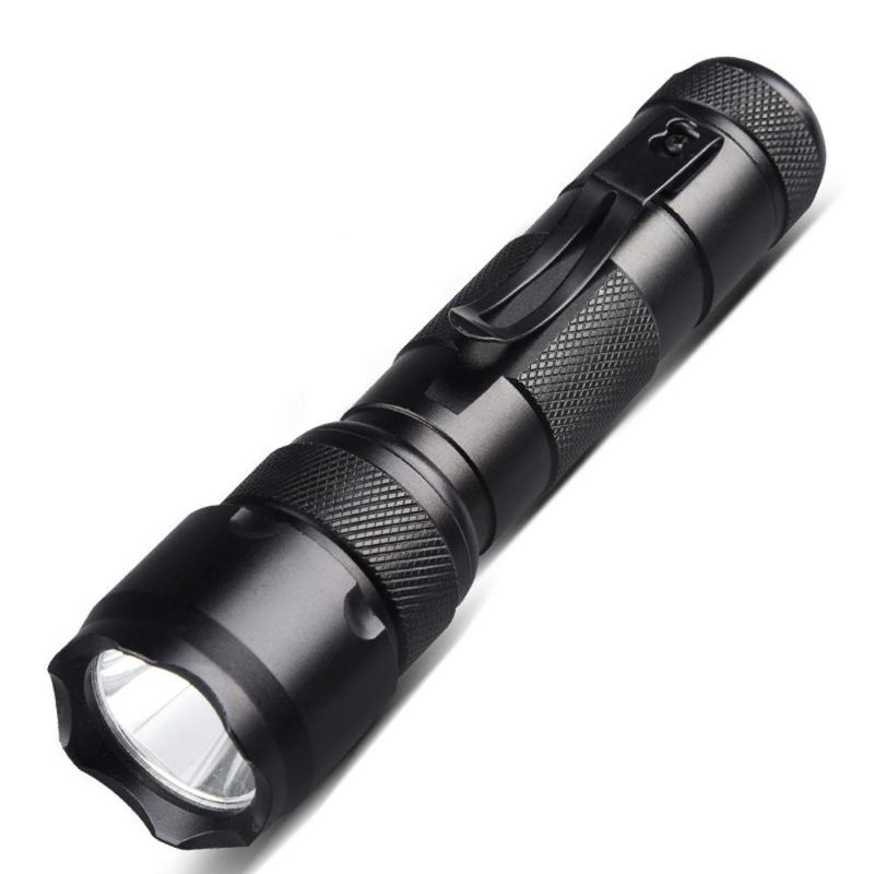 Torcia LED UltraFire WF-502B.2 Osram Infrarossi 940nm zoomabile ideale per caccia sicurezza militare robusta compatta in lega di alluminio con efficienza energetica per visione notturna