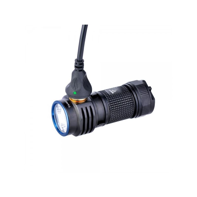 TrustFire MC1 Baton XP-L HI torcia LED 1000 lumen ultraleggera mini EDC con ricarica magnetica ideale per uso quotidiano e outdoor shopping ads portatile e compatta