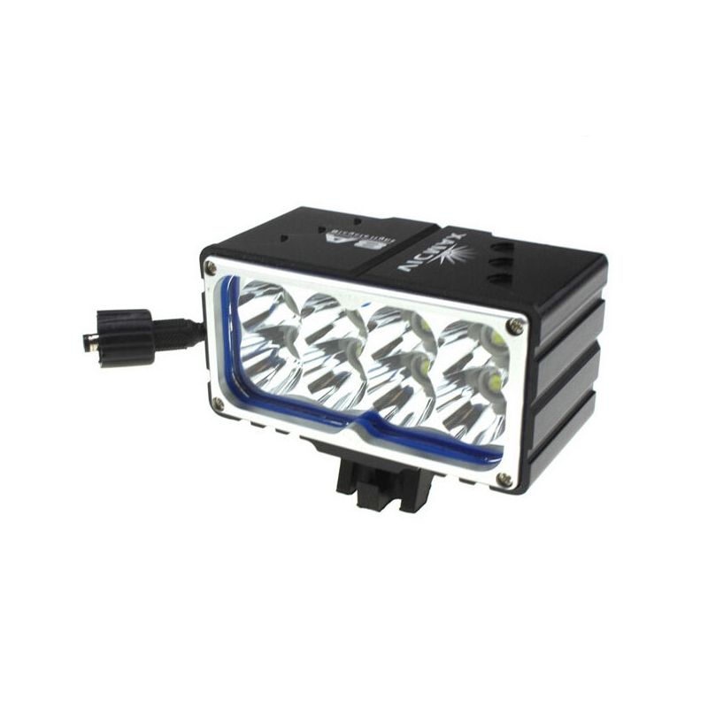 VICMAX 8L2 Faro Bicicletta 10000 Lumen LED Impermeabile IP65 Montaggio Versatile Modalità Operative per Sicurezza Notturna e Avventura in Condizioni Meteo Avverse