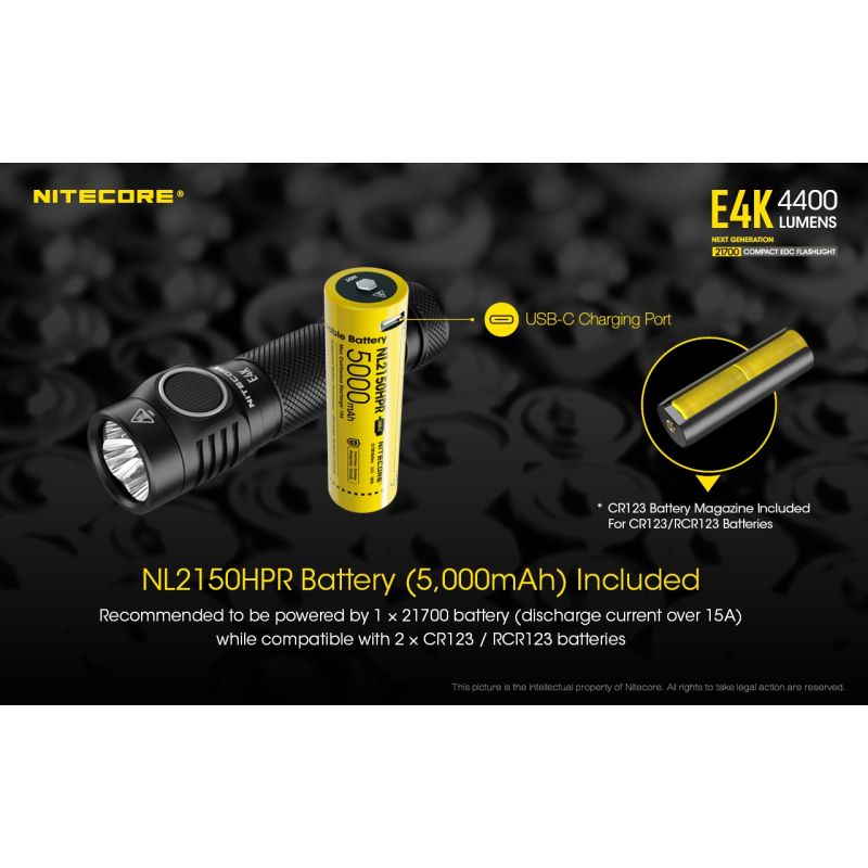 Nitecore E4K Torcia Elettrica 4400 Lumen Design Compatto e Impermeabile LED XP-L2 V6 con Batteria 21700 per Illuminazione Outdoor ed Escursionismo Resistente e Alta Luminosità