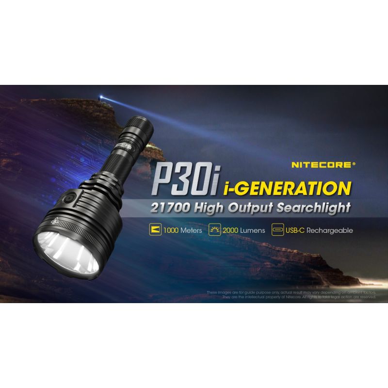 Nitecore P30i Torcia LED Tattica 2000 Lumen Fascio 1000 Metri Ideale per Illuminazione Outdoor Escursioni Notturne e Soccorso Tecnologia Ottica Avanzata Costruzione Robusta