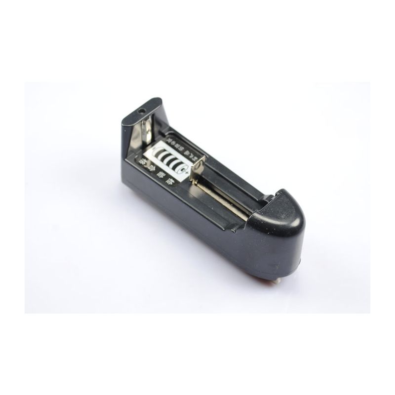 Caricabatteria UltraFire per batteria ricaricabile 18650 16340 AA AAA CR123A ricarica sicura arresto automatico compatibilità globale nuovo design compatto accessorio indispensabile prezzo 0-19.99€
