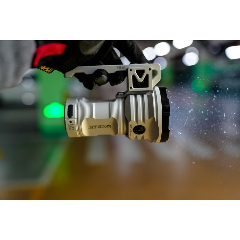 Manker MK38 Torcia LED 8x XHP70.2 41500 Lumen Illuminazione Multiuso Proiettore Portatile Alta Luminosità Lunga Distanza di Proiezione Torcia Da Campeggio e Emergenza