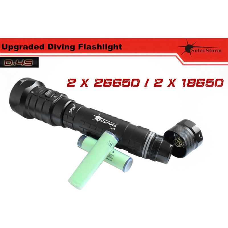 Scopri Solarstorm DX4S 4xU2 torcia LED da immersione 3200 lumen perfetta per esplorazioni sottomarine alluminio durevole torcia subacquea IPX8 compatibile con batterie litio