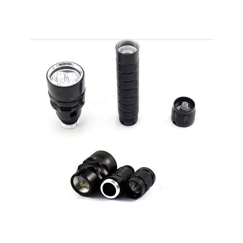 Torcia subacquea UltraFire 6000 lumen impermeabile 100m LED T6 in lega di alluminio illuminazione durevole per esplorazioni subacquee torcia robusta per attività notturne ed immersioni