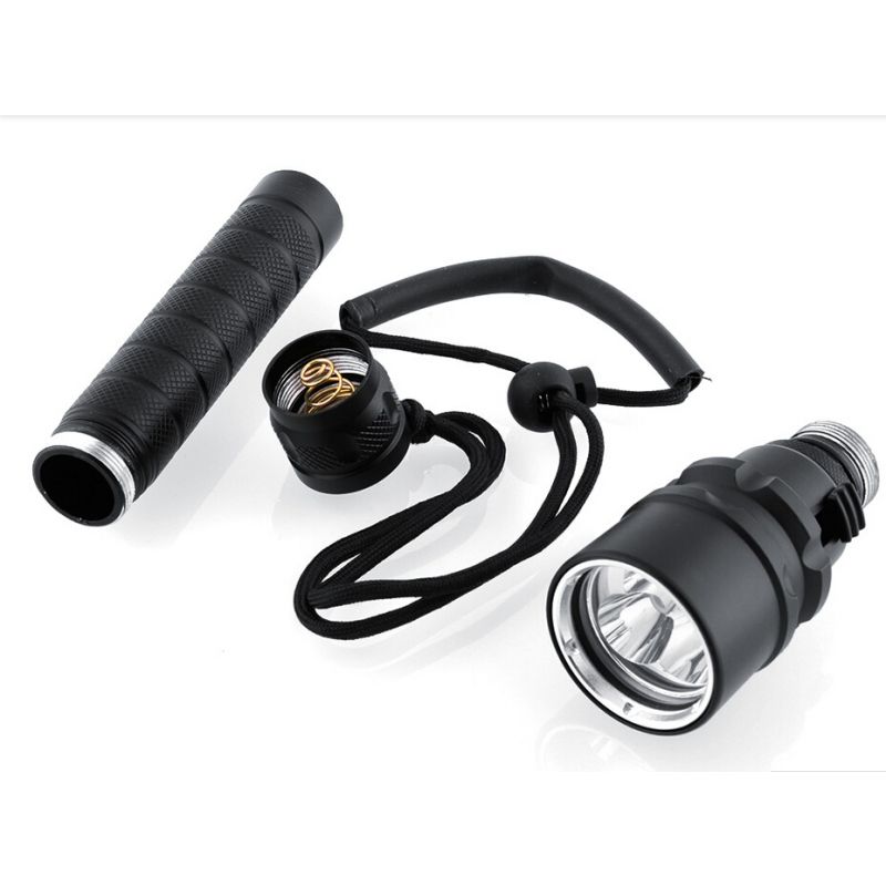 Torcia subacquea UltraFire 6000 lumen impermeabile 100m LED T6 in lega di alluminio illuminazione durevole per esplorazioni subacquee torcia robusta per attività notturne ed immersioni