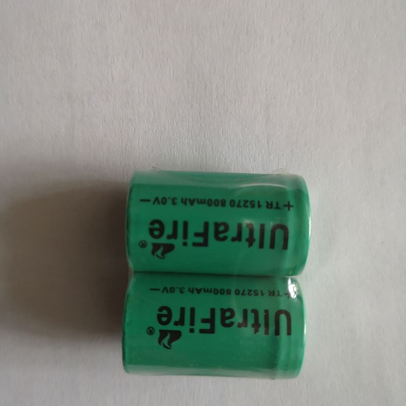 UltraFire TR 15270 batteria ricaricabile 800mAh 3.0V ideale per torcia e puntatori laser energia ecologica e affidabile capacità elevata per dispositivi elettronici risparmio ecocompatibile