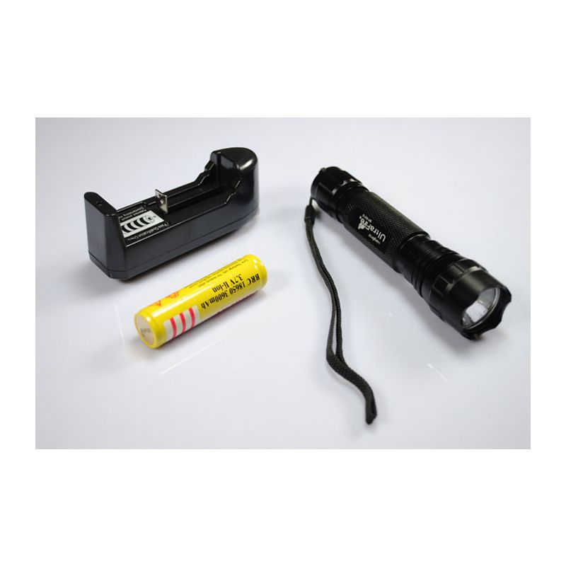 UltraFire WF-501B torcia LED 1300 lumen con batteria 18650 ideale per escursioni e emergenze torcia robusta in alluminio nero escursioni e campeggi avventure all'aperto cinque modalità