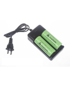 Caricabatterie per batterie ricaricabili doppie 18650/26650 (AC 100 ~ 240V)