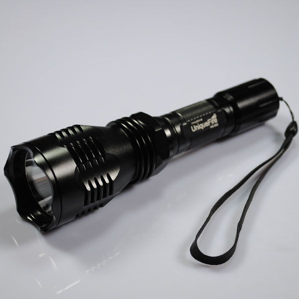 UniqueFire HS-802 Torcia LED Lunga Portata Ideale per Avventure Notturne Alpinismo Impermeabile Lega di Alluminio 6061t Xpe Q5 LED Durata 100000 Ore Visibilità Notturna Resistente