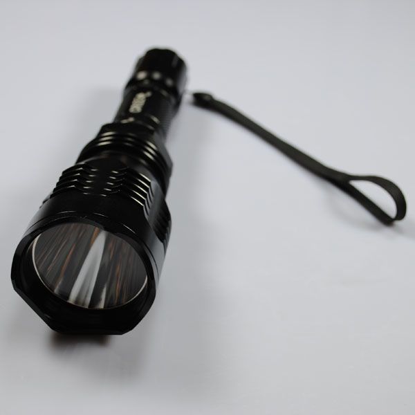 UniqueFire HS-802 Torcia LED Lunga Portata Ideale per Avventure Notturne Alpinismo Impermeabile Lega di Alluminio 6061t Xpe Q5 LED Durata 100000 Ore Visibilità Notturna Resistente