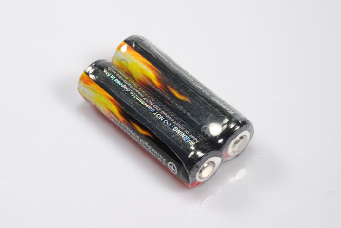 Batteria Ricaricabile TrustFire 3.7 V 900mAh LI-ION 14500 Affidabilità e Durata per Dispositivi ad Alta Energia Circuito di Protezione Eco-Friendly e Lunga Longevità