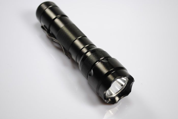 UltraFire WF-502B T6 LED 1200 Lumen Torcia Durevole 5 Modalità Luce da Campeggio ed Emergenza Illuminazione Affidabile