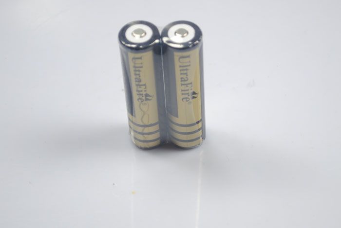 Batteria ricaricabile agli ioni di litio Ultrafire BRC 18650 4000mAh ad alta capacità e ricarica rapida per dispositivi da esterno