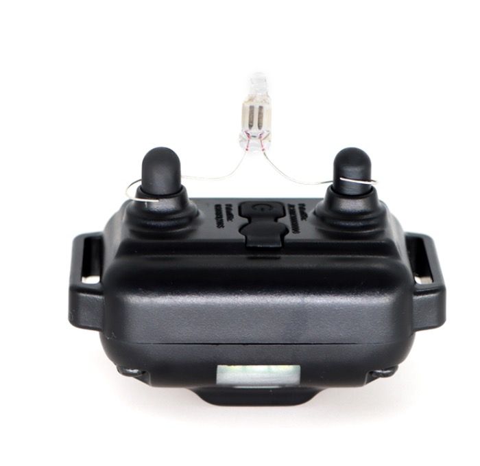 Scopri il Collare di Addestramento per Cani impermeabile IP7 con livelli regolabili e modalità vibrazione shock suono per un addestramento efficace e correzione comportamentale