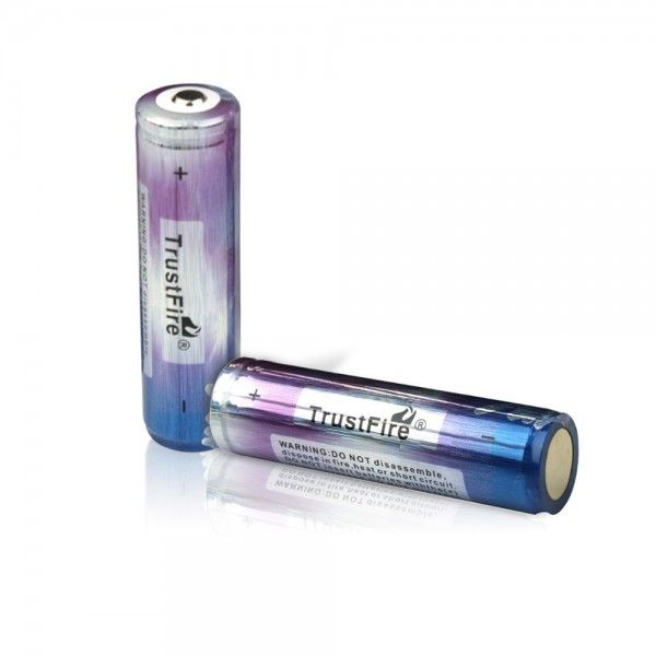 TrustFire 3.7V 18650 2000mAh Batteria Ricaricabile Li-ion con protezione PCB per torce tattiche e dispositivi