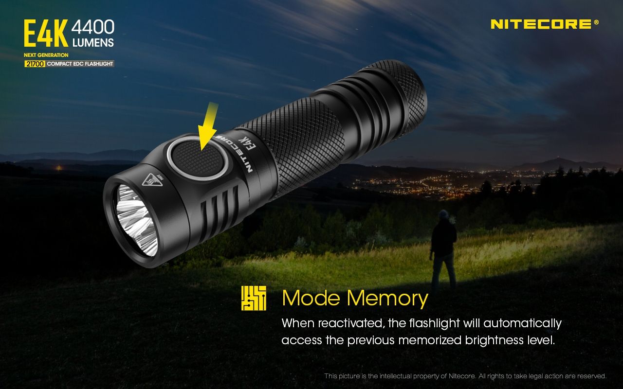 Nitecore E4K Torcia Elettrica 4400 Lumen Design Compatto e Impermeabile LED XP-L2 V6 con Batteria 21700 per Illuminazione Outdoor ed Escursionismo Resistente e Alta Luminosità