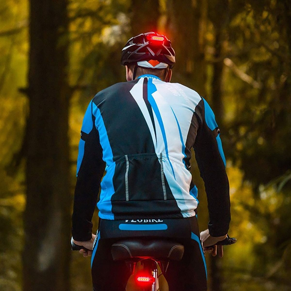 Luce posteriore per bicicletta ricaricabile via USB, ultraluminosa con tecnologia LED, design compatto per la sicurezza in bicicletta