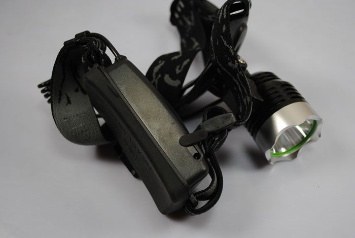 UltraFire A1 1200 Lumen Faro Frontale ad Alta Potenza con LED T6, 3 Modalità, Leggero e Impermeabile per Esterni