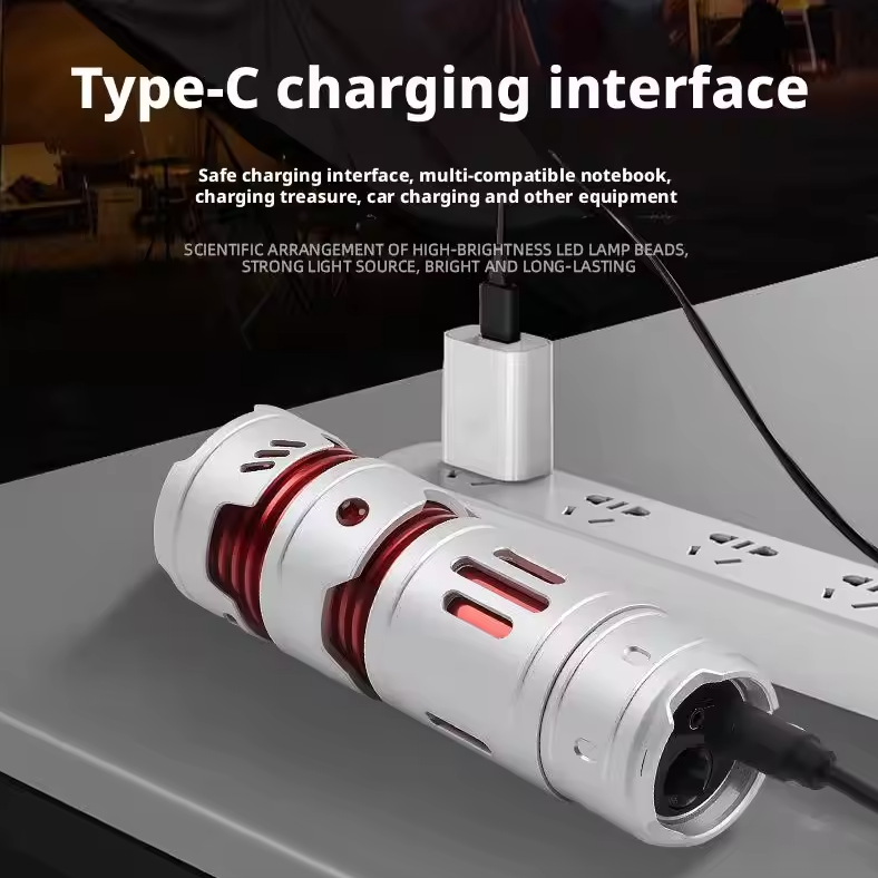 Torcia portatile mini EDC ricaricabile USB, luce tascabile da portachiavi
