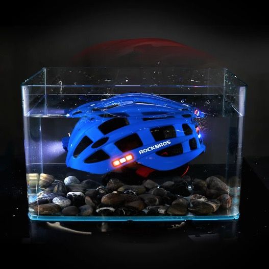 ROCKBROS Casco da Ciclismo Leggero Ultraleggero con Illuminazione di Sicurezza Integrata e Ricarica USB per Comfort
