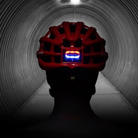 ROCKBROS Casco da Ciclismo Leggero Ultraleggero con Illuminazione di Sicurezza Integrata e Ricarica USB per Comfort