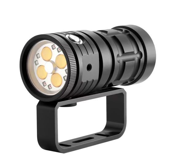 Torcia subacquea ad alta luminosità da 10000 lumen - Torcia subacquea tattica - Impermeabile fino a 100 m per avventure subacquee